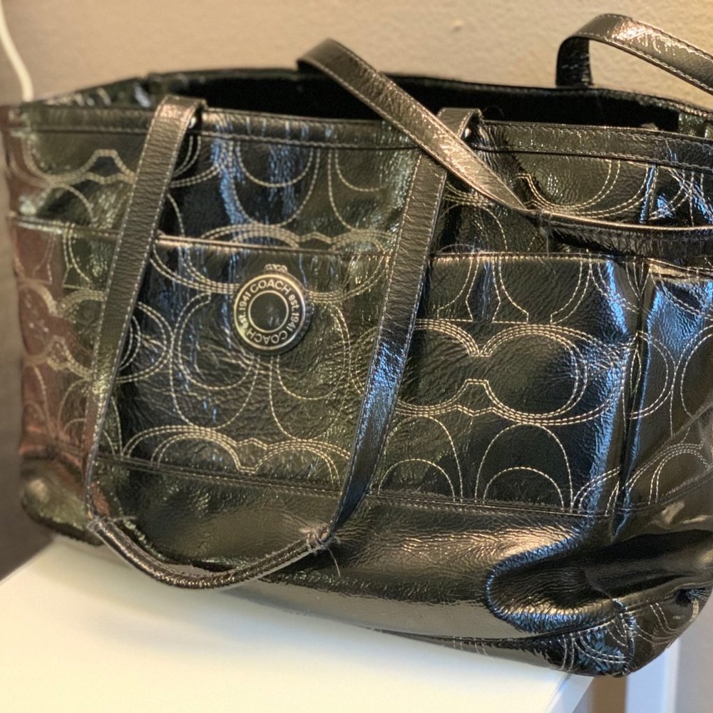 Coach Signature Black Patent Leather Tote F19256